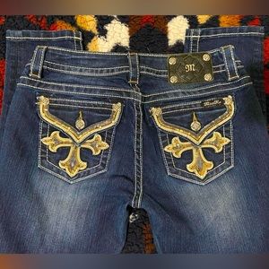 Like-new Miss Me signature skinny jeans